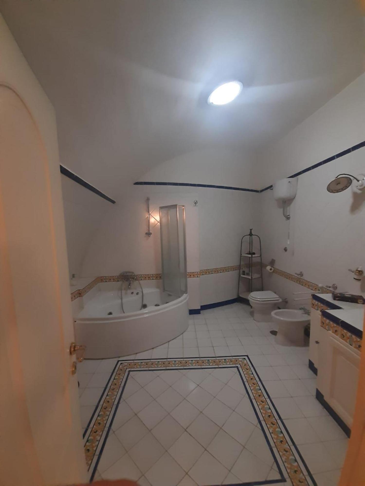 La Casa Di Francesca Hotel Napoli Bagian luar foto
