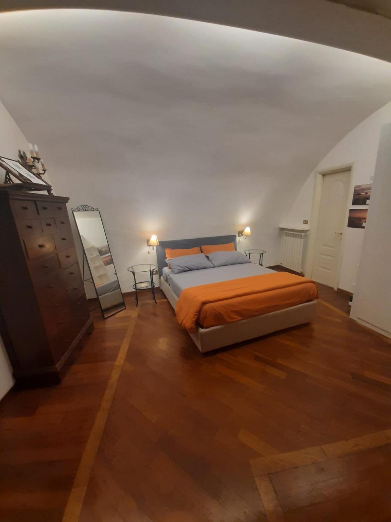 La Casa Di Francesca Hotel Napoli Bagian luar foto
